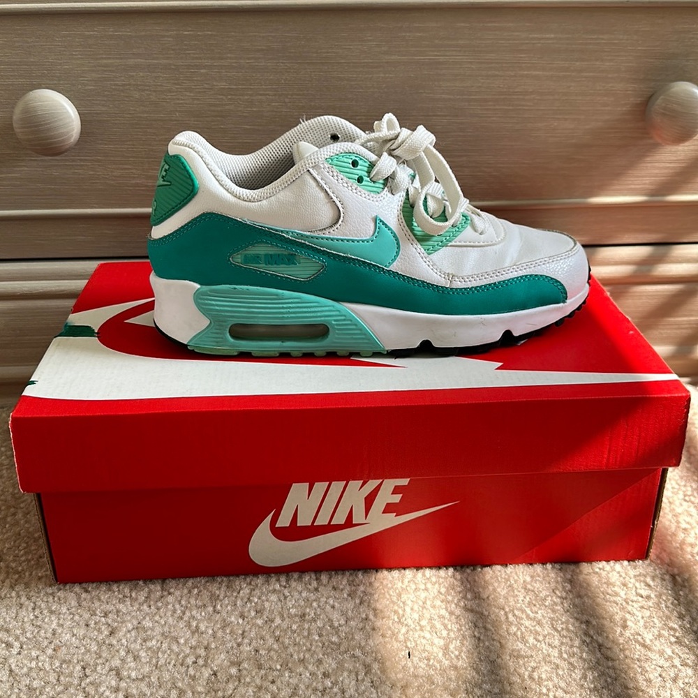 NIKE TANJUN (GS)